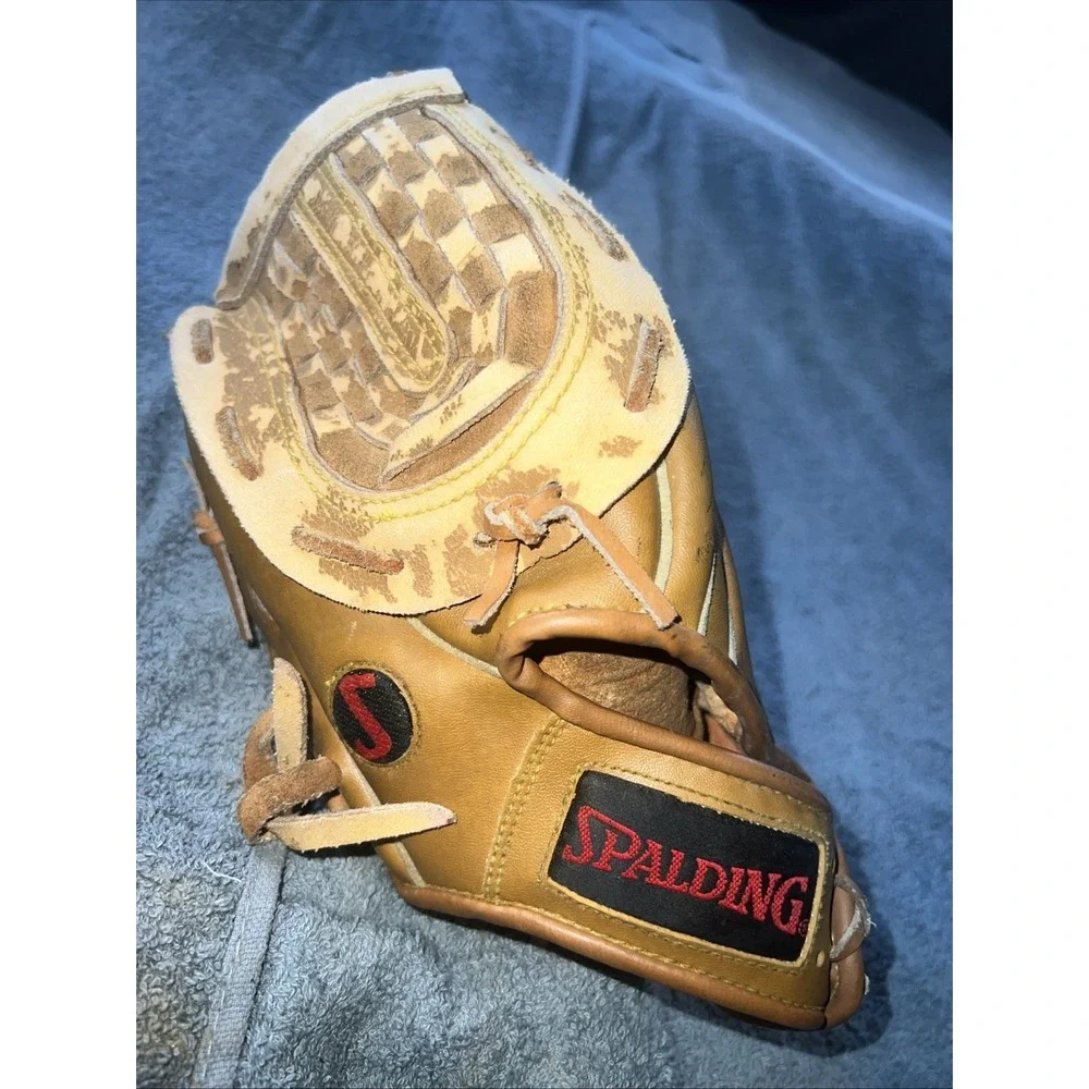 Spalding Stadium Series Youth Baseball Glove Right‎ Hand Throw STS22